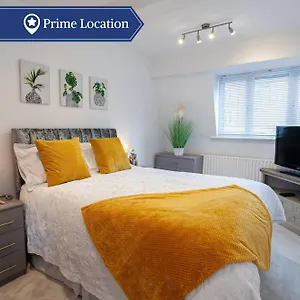 https://cosy-2-bed-apartment-close-to-leeds-centre.yorkshirehotels.net