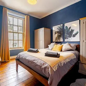 https://large-1-bed-city-centre-apartment-in-aberdeen.hotelsaberdeenuk.com